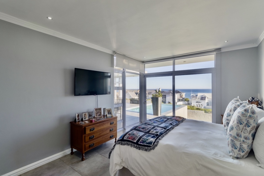 4 Bedroom Property for Sale in Yzerfontein Western Cape